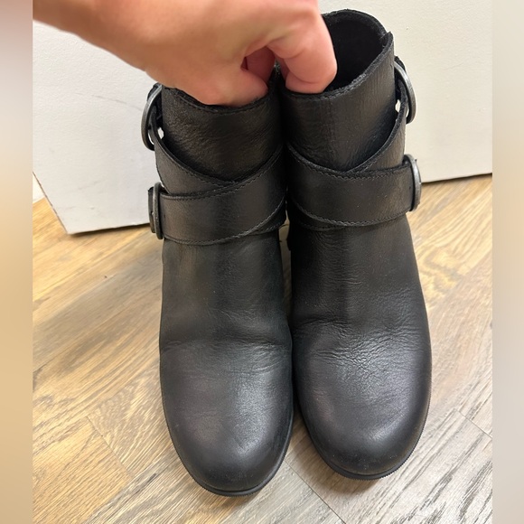 SOREL WOMEN'S JOAN OF ARCTIC™ WEDGE II BUCKLE BOOTIE size 7 - Picture 6 of 7